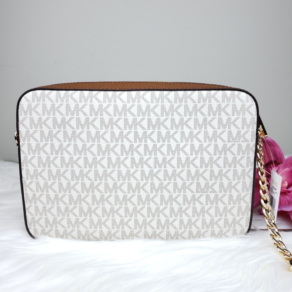🌺NWT Michael Kors LG EW crossbody bag Vanilla MK - Picture 3 of 6